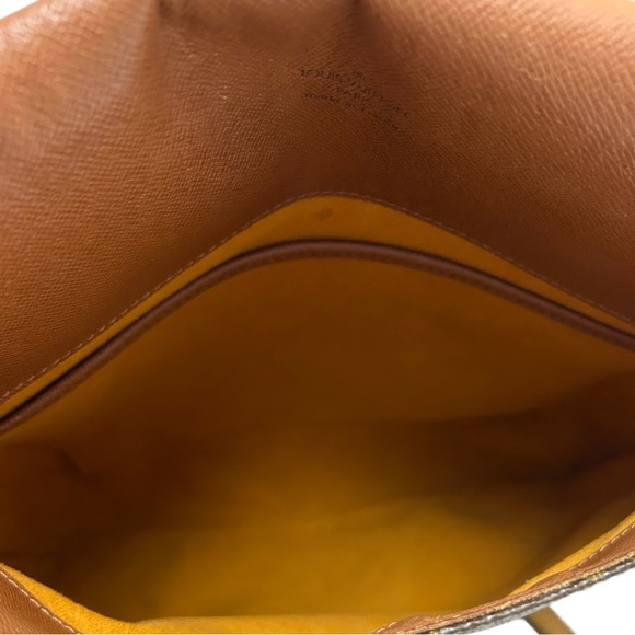 Louis Vuitton Vintage Salsa Musette GM - Picture 7 of 12